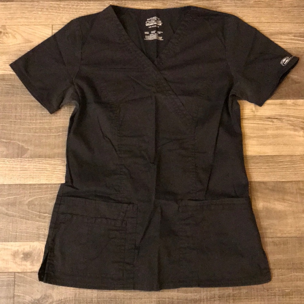 Cherokee scrub top